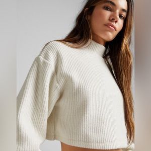 Bershka Ribbed Chenille Long Sleeve Top with Mock Neck in Cream Size M